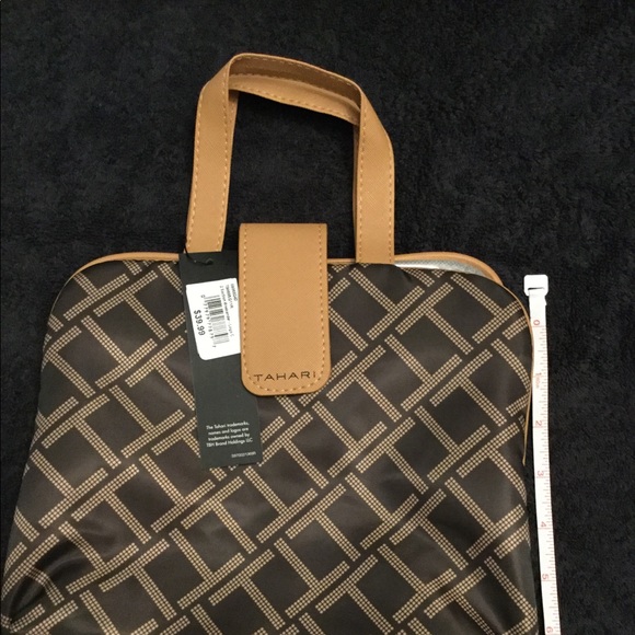 NWT Tahari 2-section weekender toiletry bag - Picture 3 of 5